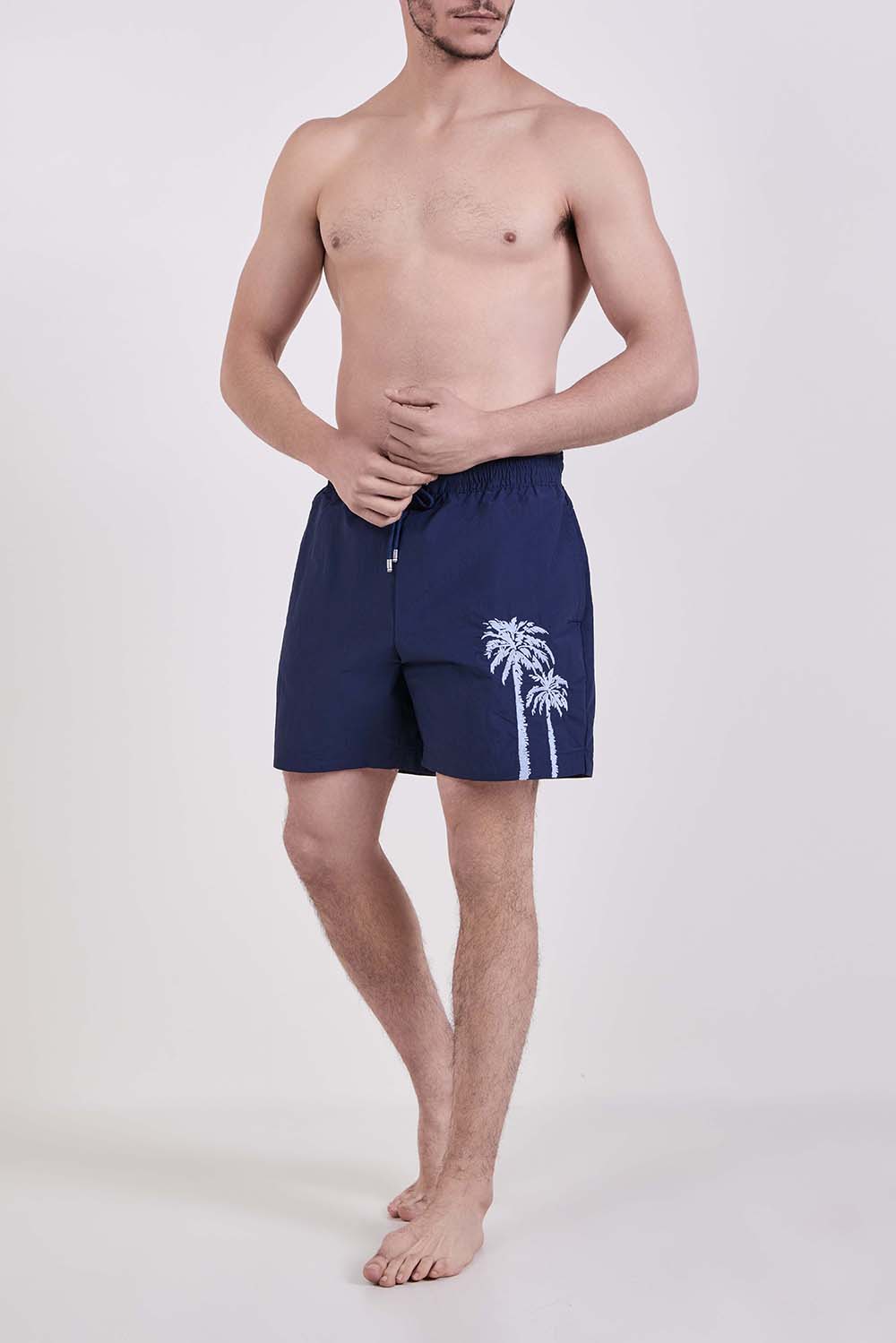 תמונת כל הלוק של מכנסי בגד ים